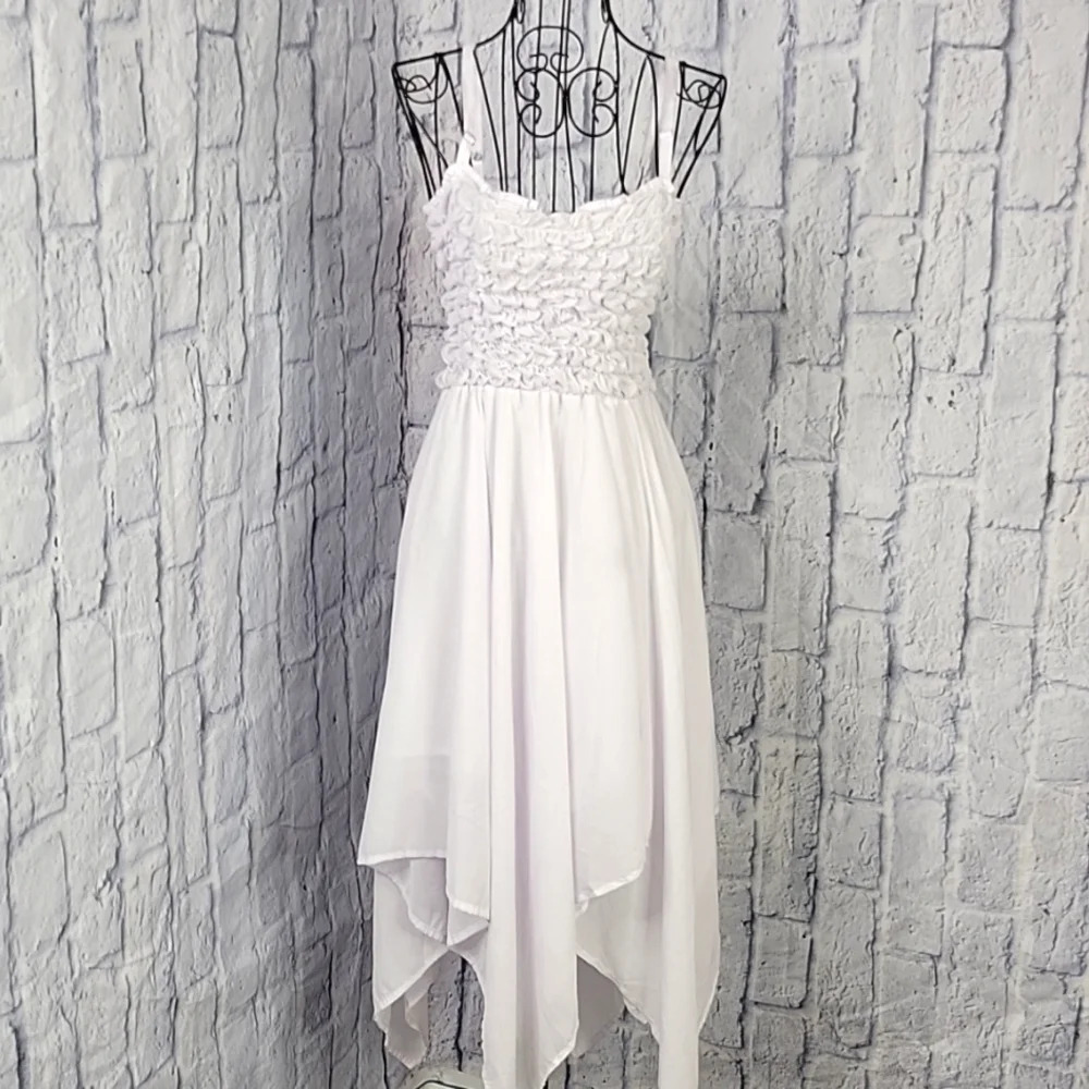 ANGELINA Smocked White Handkerchief Hem‎ Dress OS